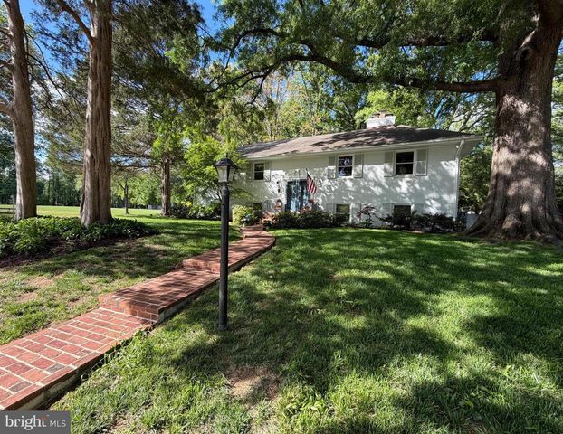 1014 POTOMAC LN, Alexandria, VA 22308