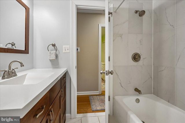 1014 POTOMAC LN, Alexandria, VA 22308