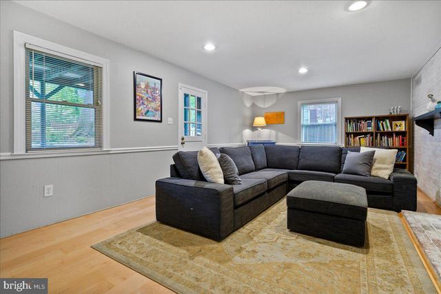1014 POTOMAC LN, Alexandria, VA 22308