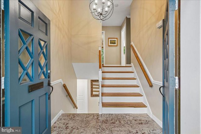 1014 POTOMAC LN, Alexandria, VA 22308