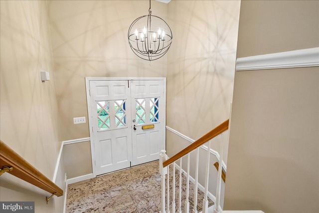1014 POTOMAC LN, Alexandria, VA 22308