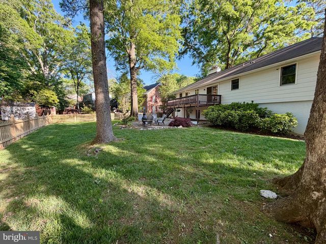 1014 POTOMAC LN, Alexandria, VA 22308