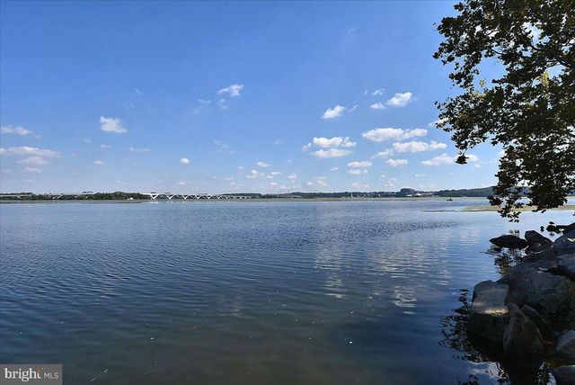 1014 POTOMAC LN, Alexandria, VA 22308