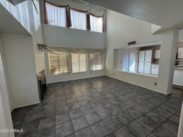 955 W COOLEY Drive, Gilbert, AZ 85233