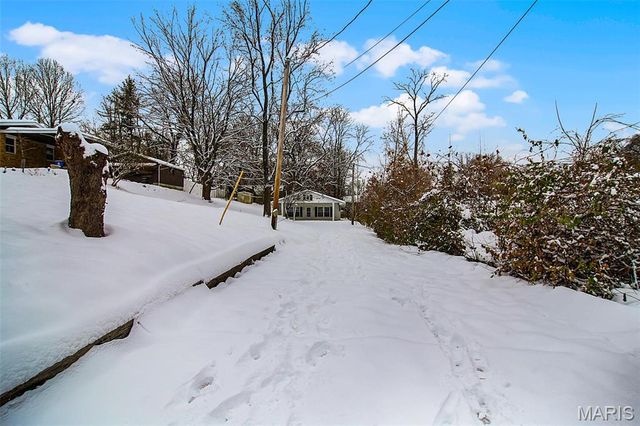 1232 Franklin Avenue, Edwardsville, IL 62025