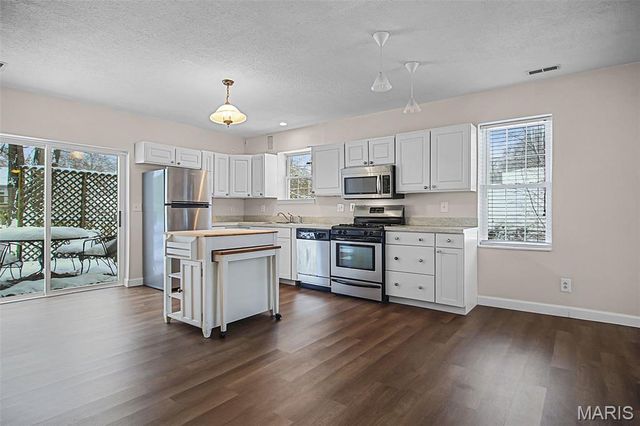 1232 Franklin Avenue, Edwardsville, IL 62025