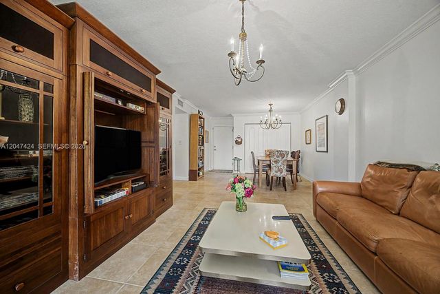 13120 SW 92nd Ave B-207, Miami, FL 33176