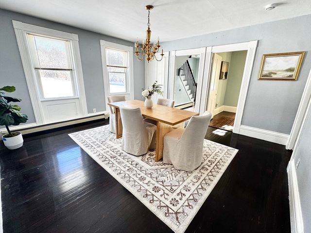 1232 Middleboro Ave, Taunton, MA 02718