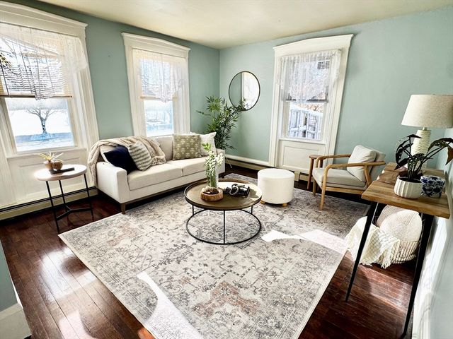 1232 Middleboro Ave, Taunton, MA 02718