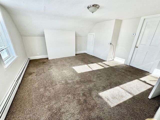 1232 Middleboro Ave, Taunton, MA 02718