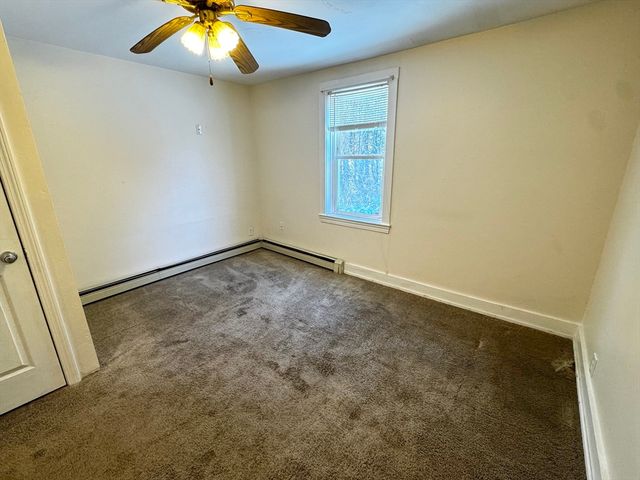 1232 Middleboro Ave, Taunton, MA 02718