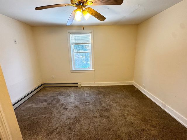 1232 Middleboro Ave, Taunton, MA 02718