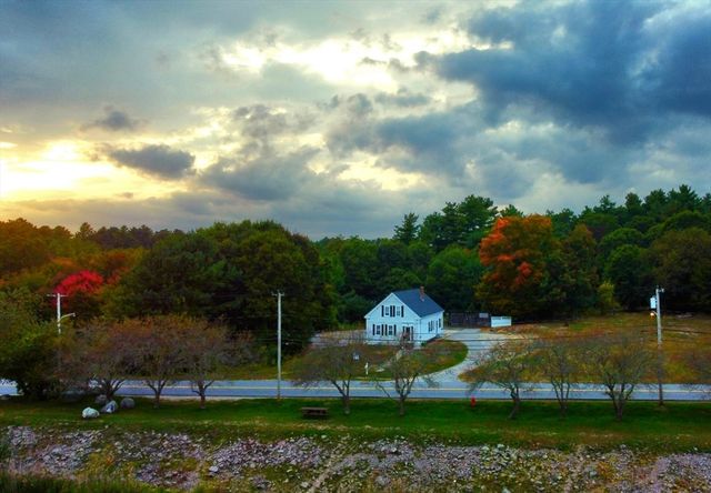 1232 Middleboro Ave, Taunton, MA 02718