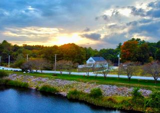 1232 Middleboro Ave, Taunton, MA 02718