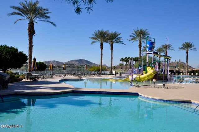 9083 S KRISTA Drive E 2, Goodyear, AZ 85338