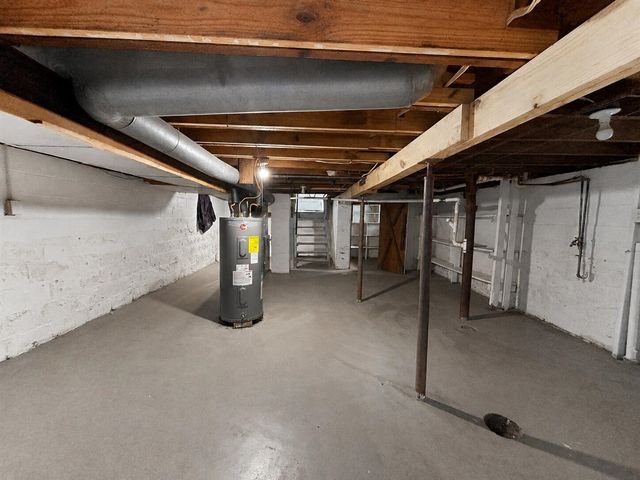 1216 Broadway, Benton Harbor, MI 49022