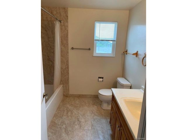 71 Mountain Shadows Ln, Castle Rock, CO 80104