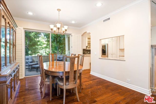 4949 Genesta Avenue 201, Encino (los Angeles), CA 91316