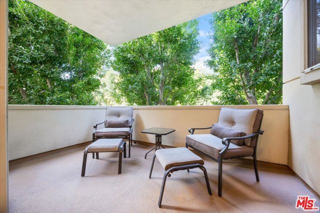 4949 Genesta Avenue 201, Encino (los Angeles), CA 91316