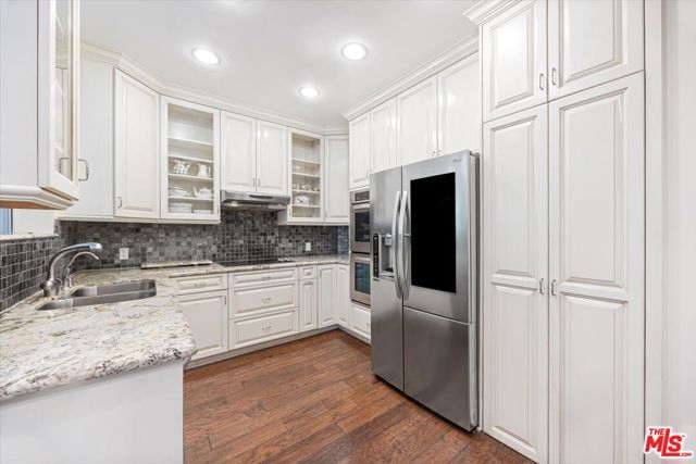 4949 Genesta Avenue 201, Encino (los Angeles), CA 91316