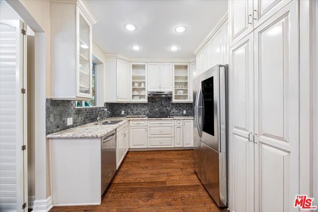 4949 Genesta Avenue 201, Encino (los Angeles), CA 91316