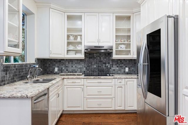 4949 Genesta Avenue 201, Encino (los Angeles), CA 91316