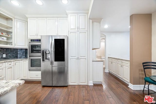 4949 Genesta Avenue 201, Encino (los Angeles), CA 91316