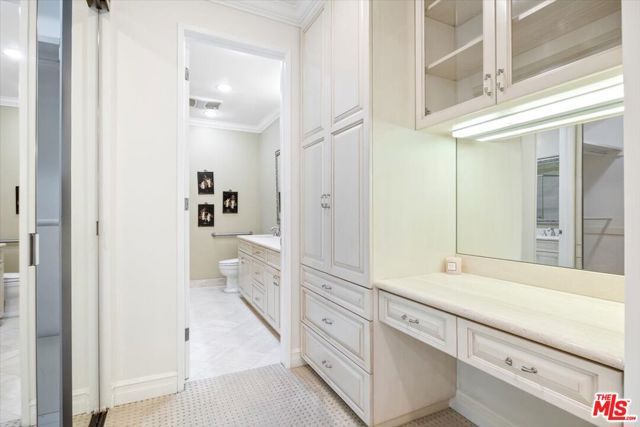 4949 Genesta Avenue 201, Encino (los Angeles), CA 91316