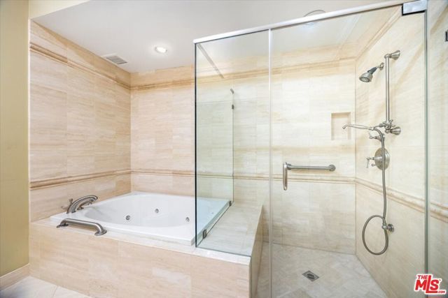 4949 Genesta Avenue 201, Encino (los Angeles), CA 91316