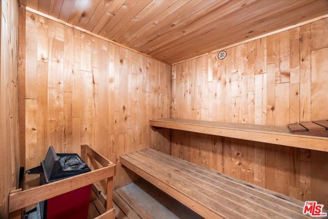 4949 Genesta Avenue 201, Encino (los Angeles), CA 91316