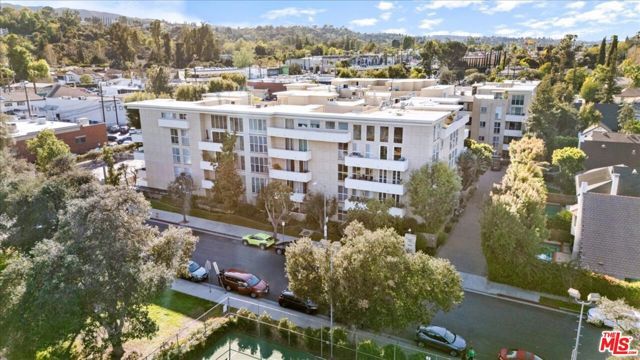 4949 Genesta Avenue 201, Encino (los Angeles), CA 91316