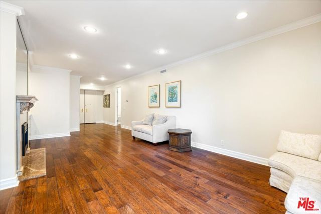 4949 Genesta Avenue 201, Encino (los Angeles), CA 91316