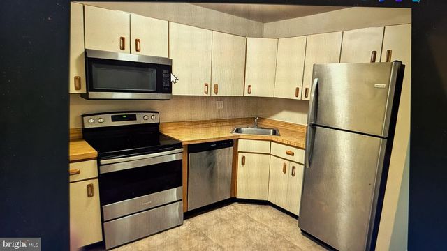 1204 HUNTINGDON MEWS, Clementon, NJ 08021