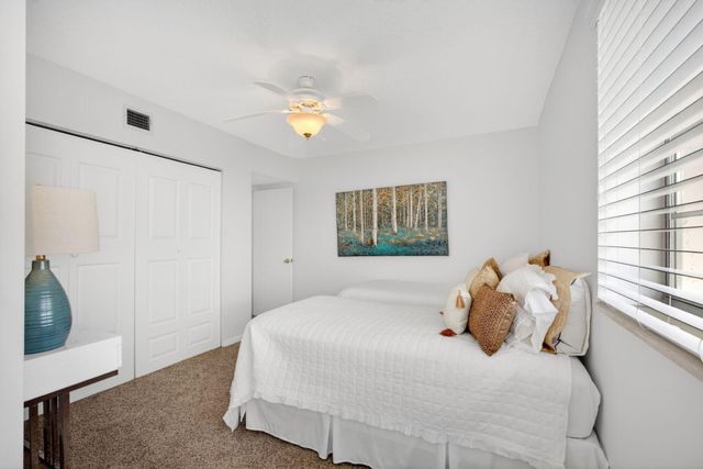 505 Spencer Drive 211, West Palm Beach, FL 33409