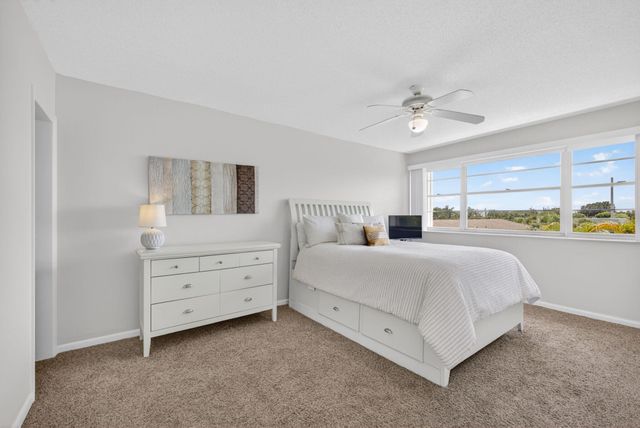 505 Spencer Drive 211, West Palm Beach, FL 33409