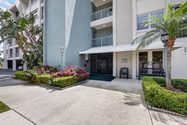 505 Spencer Drive 211, West Palm Beach, FL 33409