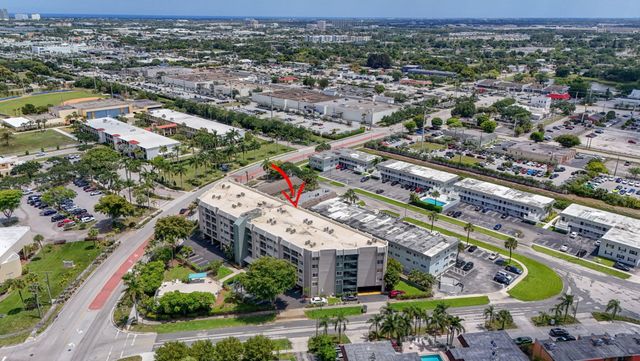 505 Spencer Drive 211, West Palm Beach, FL 33409