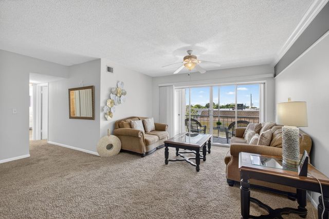 505 Spencer Drive 211, West Palm Beach, FL 33409