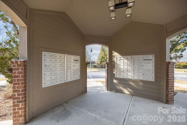 176 Brickton Village Circle 206, Fletcher, NC 28732