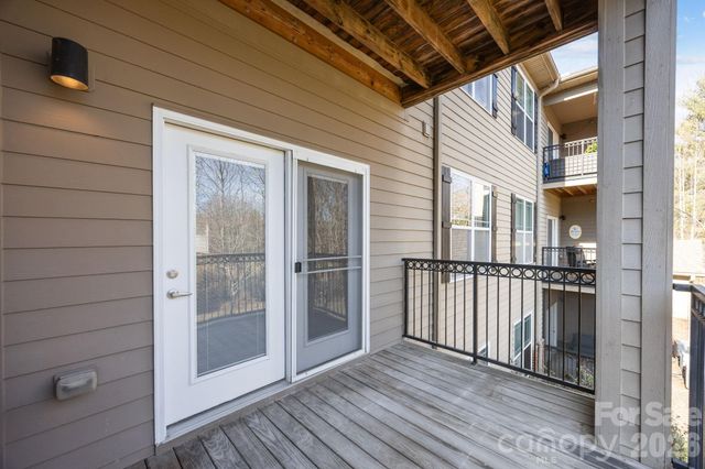 176 Brickton Village Circle 206, Fletcher, NC 28732