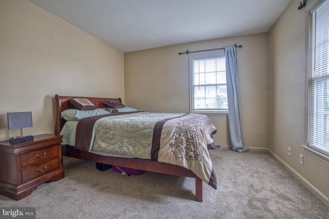 886 WOODRIDGE DR, Middletown, PA 17057