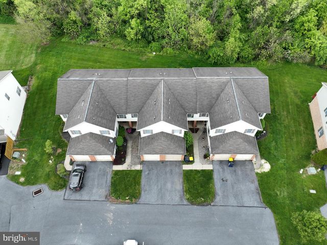 886 WOODRIDGE DR, Middletown, PA 17057