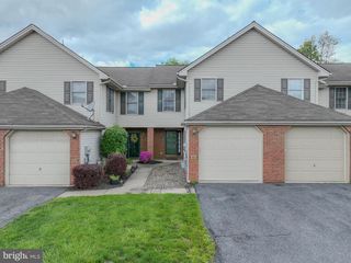 886 WOODRIDGE DR, Middletown, PA 17057