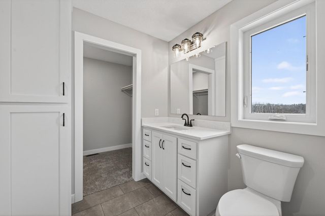 38639 Hawthorne Avenue, North Branch, MN 55056