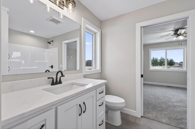 38639 Hawthorne Avenue, North Branch, MN 55056