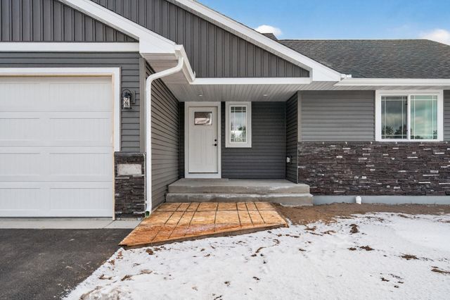 38639 Hawthorne Avenue, North Branch, MN 55056