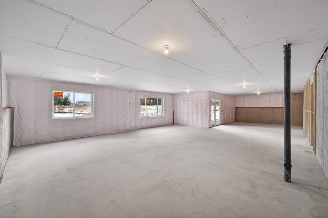 38639 Hawthorne Avenue, North Branch, MN 55056