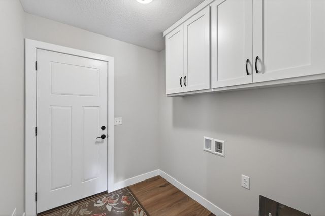 38639 Hawthorne Avenue, North Branch, MN 55056