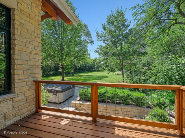 1040 S Edgewood Avenue, La Grange, IL 60525