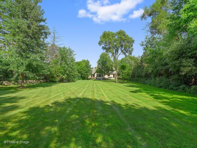 1040 S Edgewood Avenue, La Grange, IL 60525